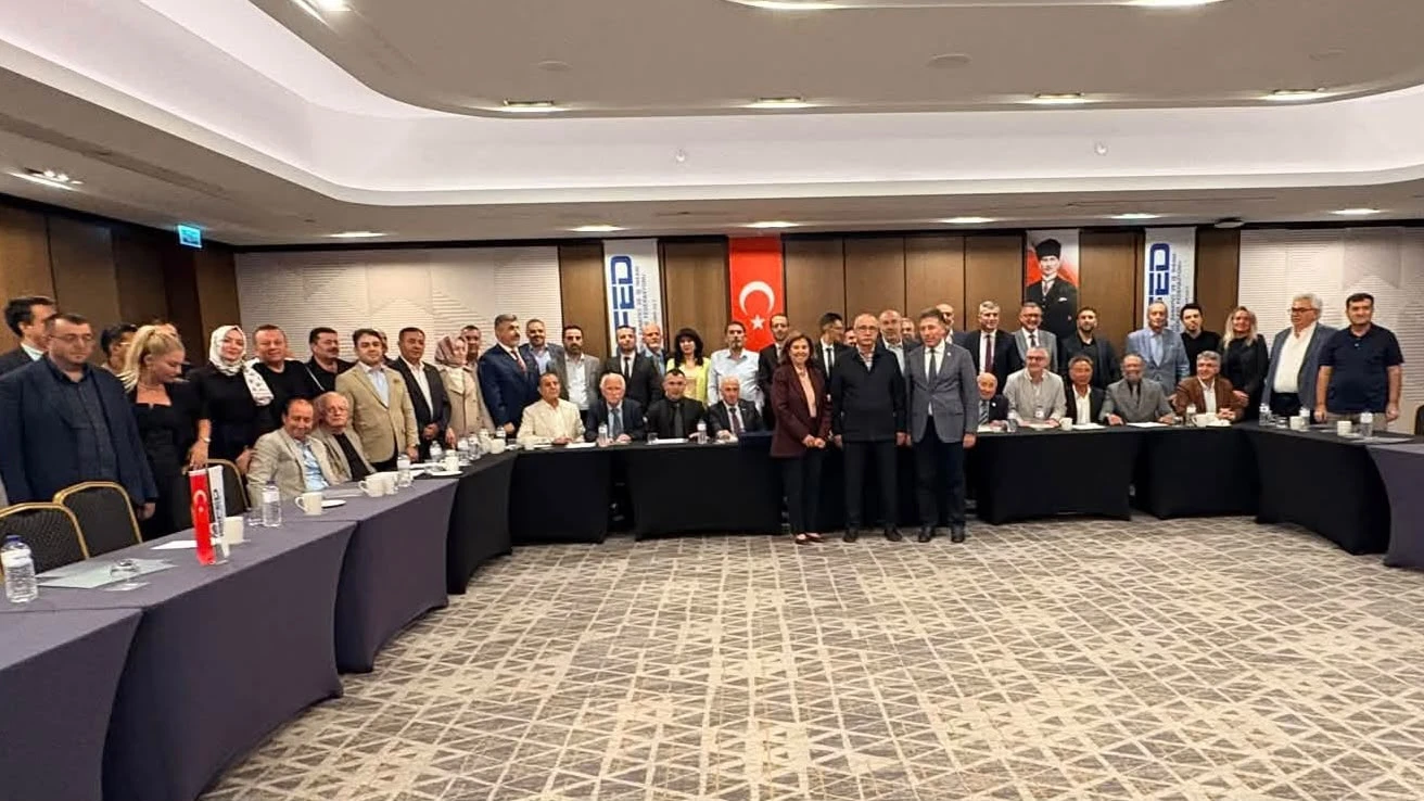 The Agenda of the Business World and the Problems of Industrialists were Discussed